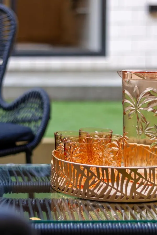 Indulge In Christchurch Hagley Park 2 Bed 2 Bath 0*,