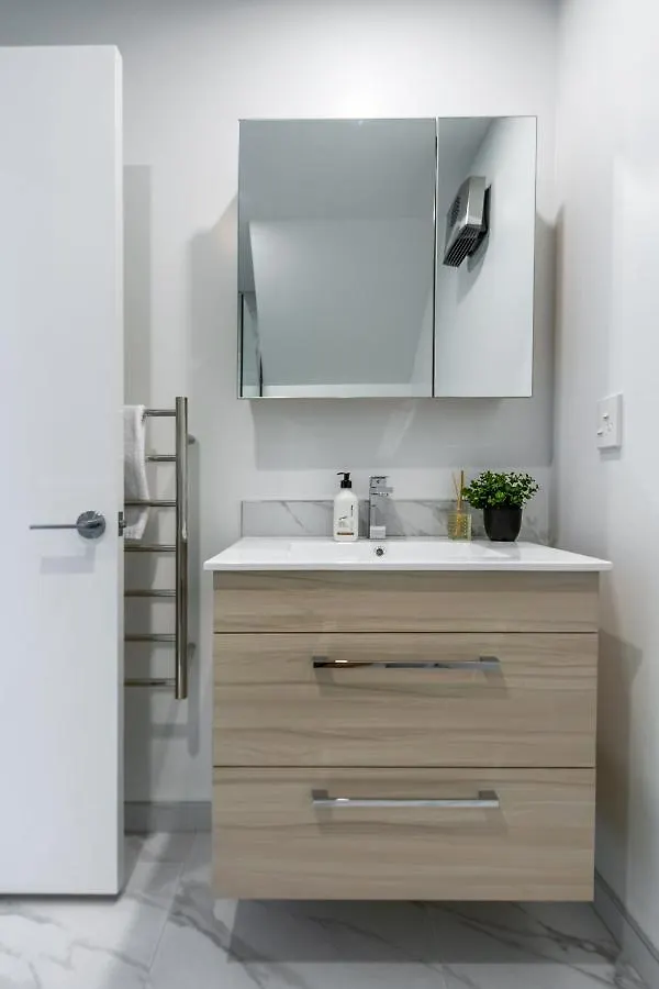 Indulge In Christchurch Hagley Park 2 Bed 2 Bath 0*,