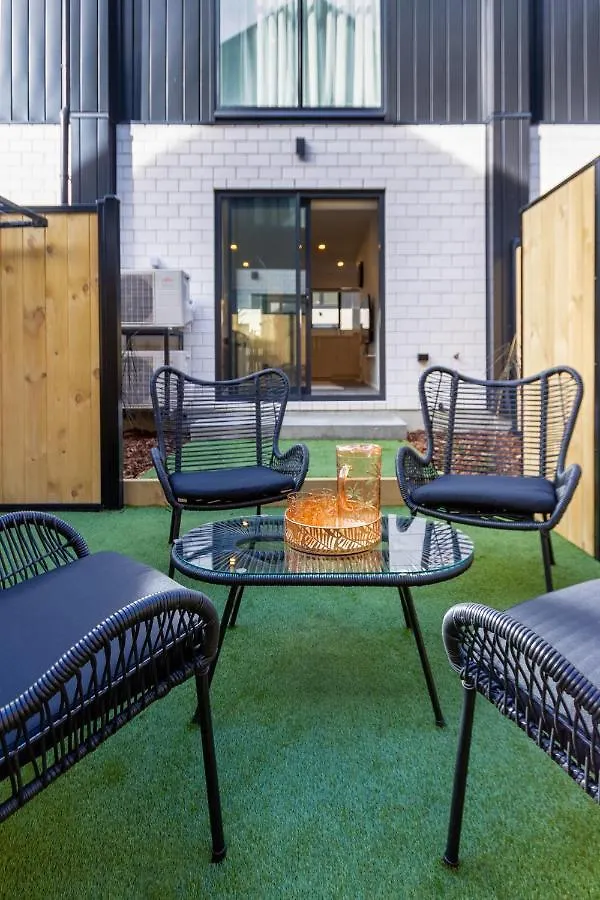 Indulge In Christchurch Hagley Park 2 Bed 2 Bath